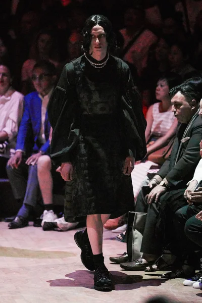 Look 24